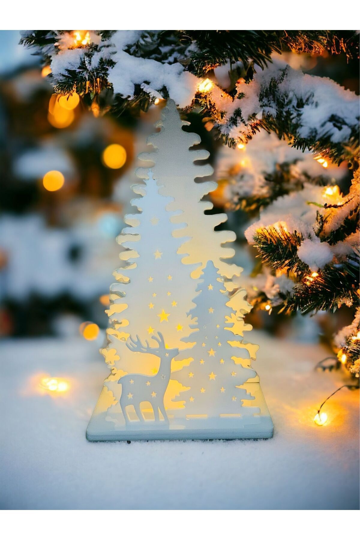 Işıklı Beyaz Yılbaşı Ağacı Geyikli Pleksi Masa Dekorasyonu Noel Süsü 20 Cm