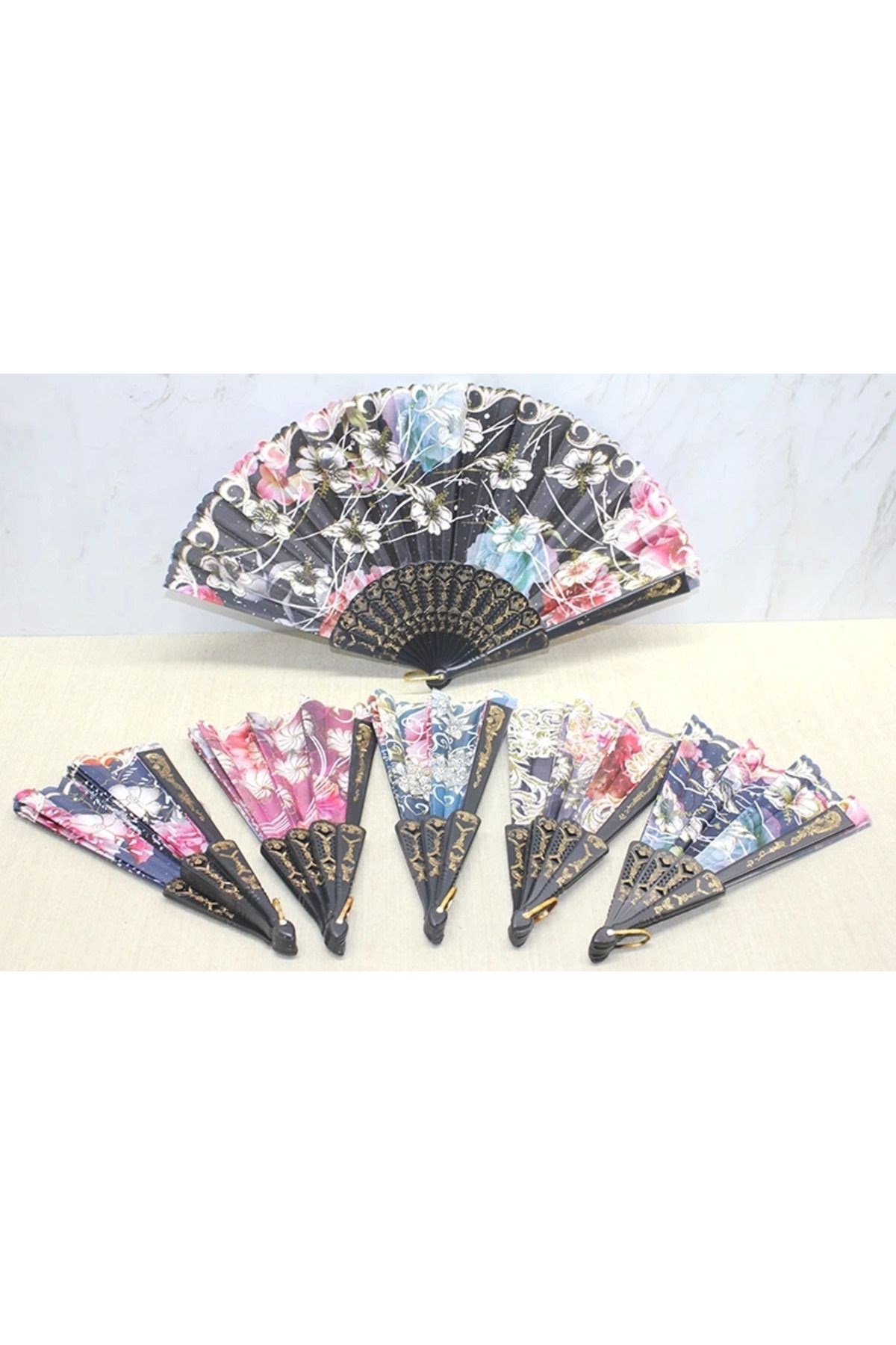 Plastik Çiçek Desenli Yelpaze  