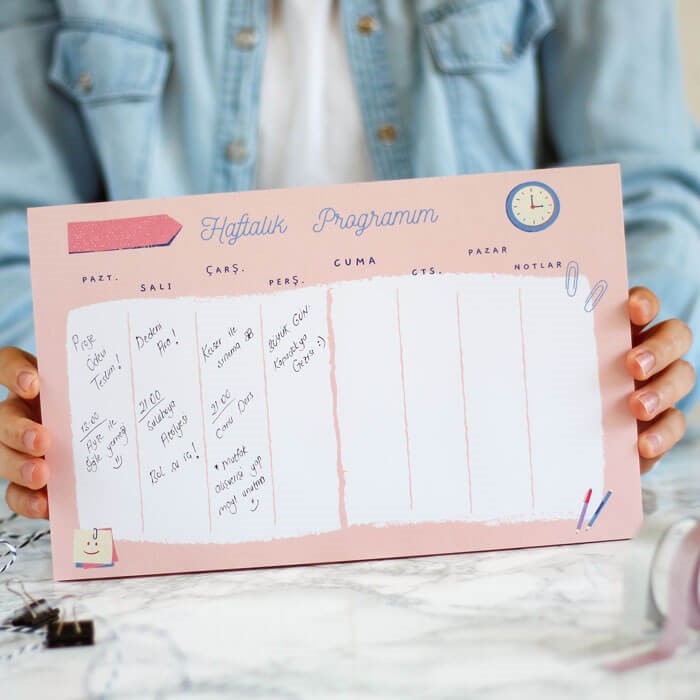 Pembe Haftalık Planlayıcı