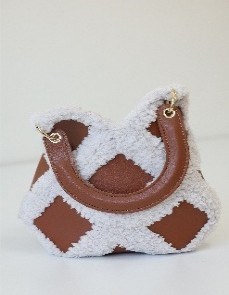 DERİ VE PELUŞ DETAYLI ÇANTA