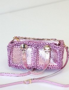 PARLAK DERİ DETAYLI ÇANTA