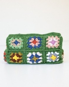 ÇİÇEK MOTİFLİ CLUTCH