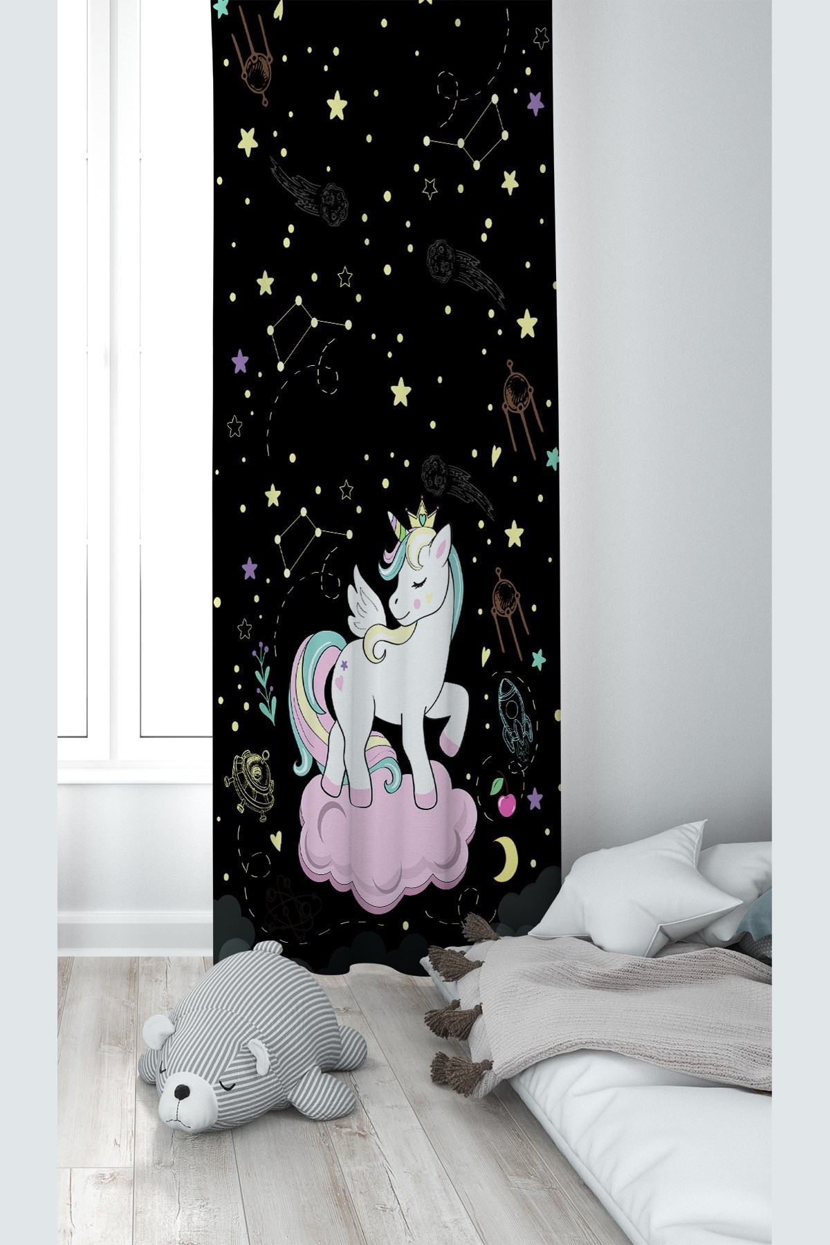 Siyah Unicorn Desenli Dijital Baskı Yıkanabilir Bebek Çocuk Odası Fon Perdesi