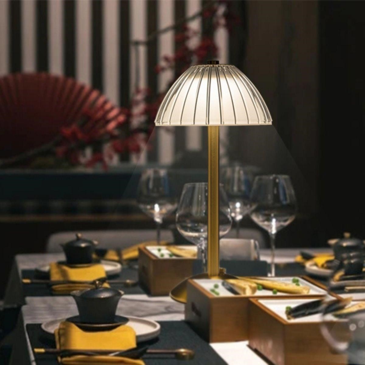 BUFFER® Masa Üstü Taşınabilir USB Şarjlı Dokunmatik Eskitme Huni Model Led Kristal Abajur W-029