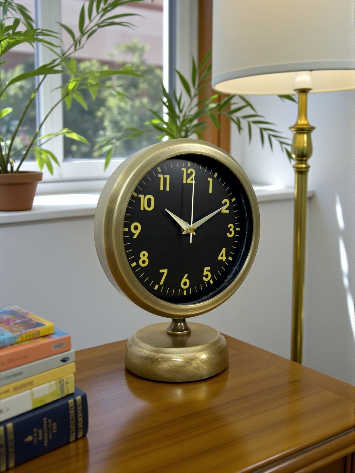 Retro Elegance 25 x 20 Cm Eskitme Metal Masa Saati — Platin duvar saatleri san.tic.ltd.şti. — görsel 3