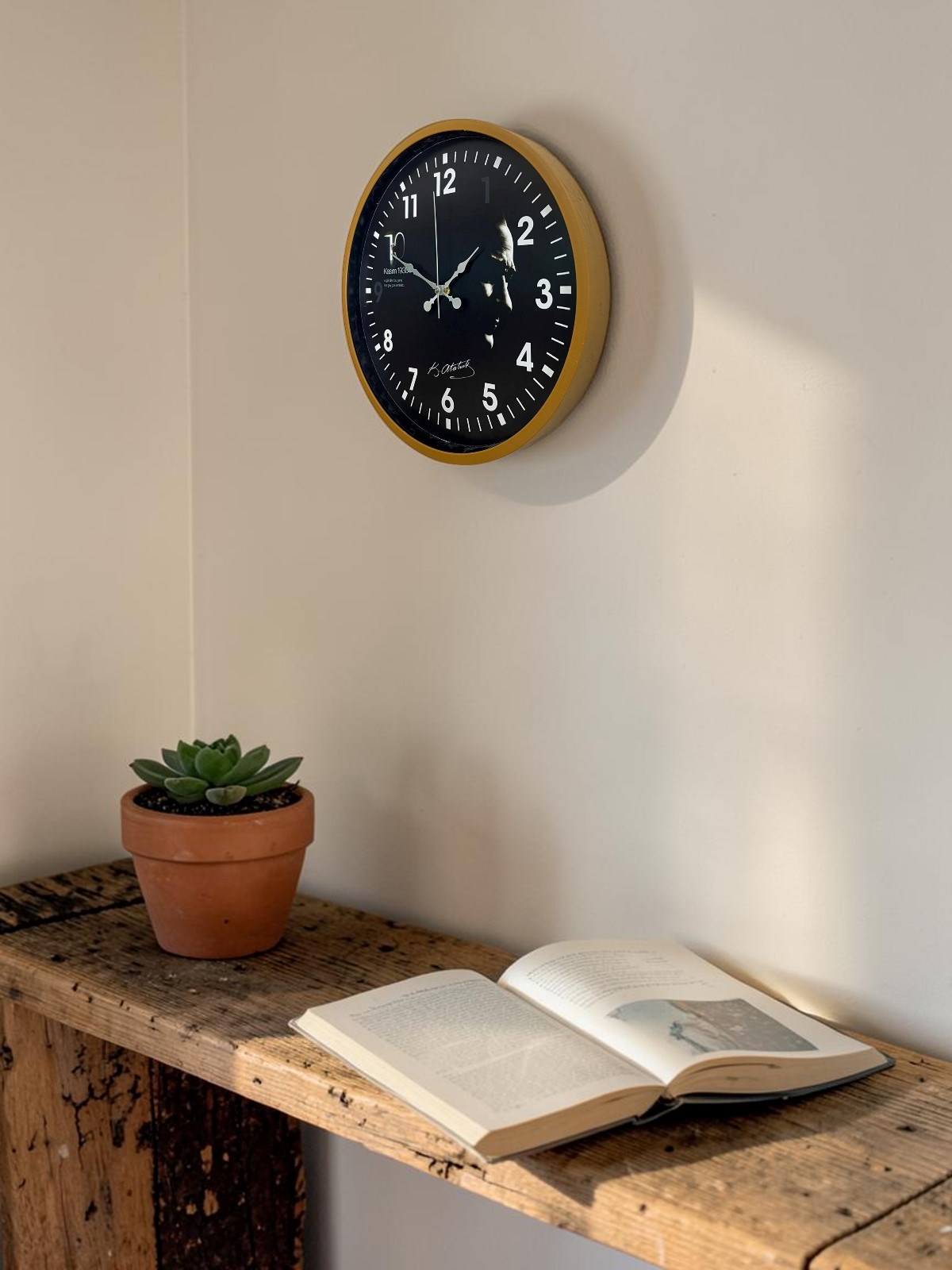 Kahverengi 36 Cm Atatürk İmzalı Dekoratif Duvar Saati — Platin duvar saatleri san.tic.ltd.şti. — görsel 2