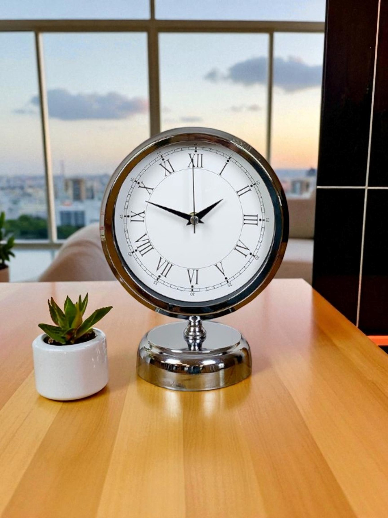 Sılver Classic Aura 25 x 20 Cm Metal Krom Masa Saati — Platin duvar saatleri san.tic.ltd.şti.