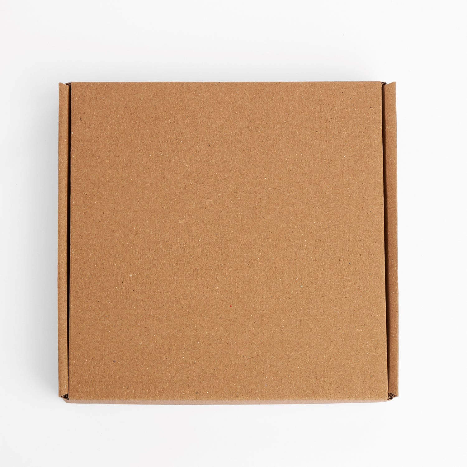 Karton Kutu 18 x 17 x 3 cm