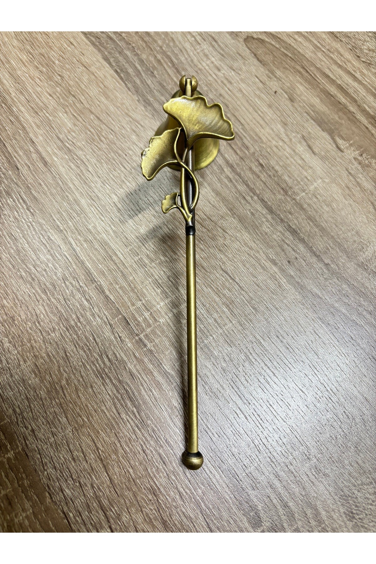 ÇOK GİNGKOLU ÇUBUKLU METAL MUM SÖNDÜRÜCÜ-ANTİK BRONZ