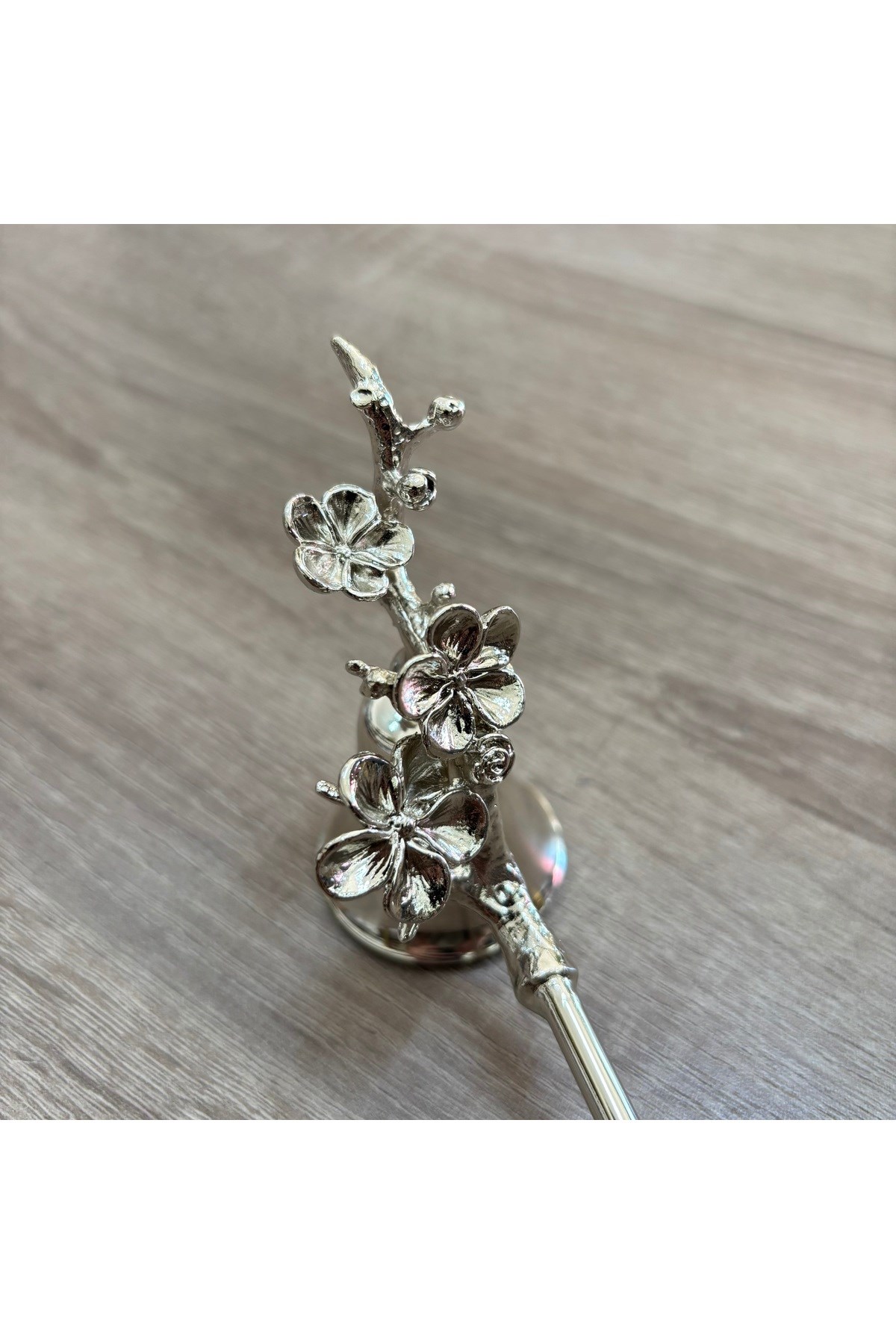 SAKURA DALI MUM SÖNDÜRÜCÜ-GÜMÜŞ