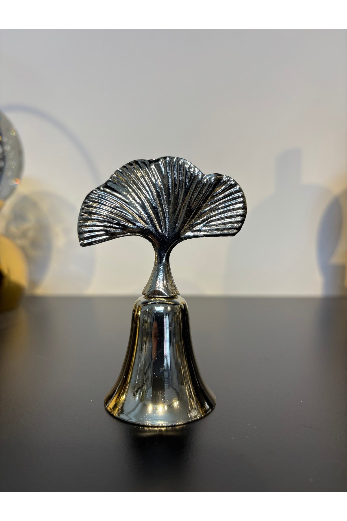 Gingko Yapraklı Metal Çan Mum Söndürücü-Gümüş