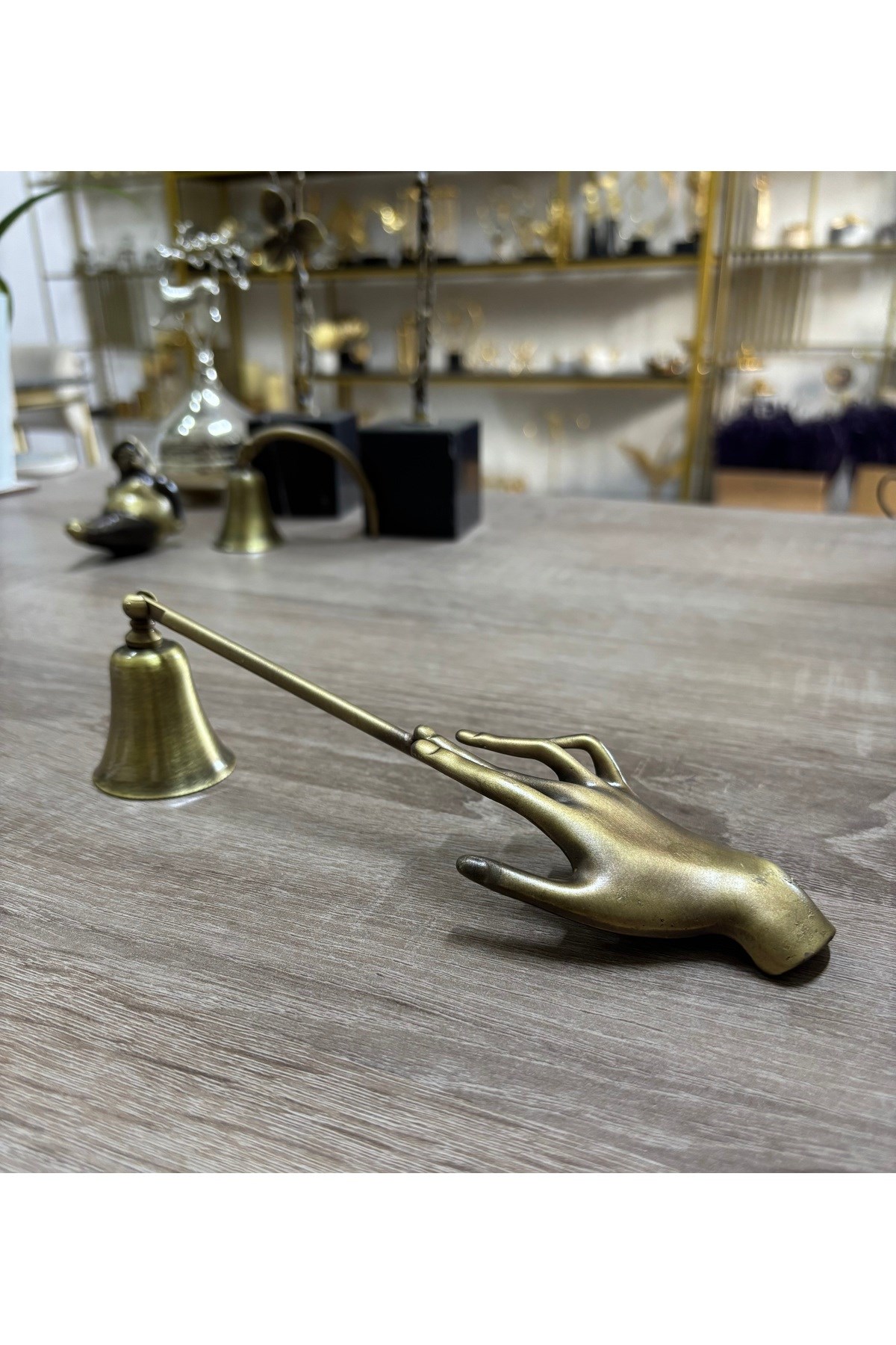 ANNE ELİ ÇUBUKLU MUM SÖNDÜRÜCÜ-ANTİK BRONZ