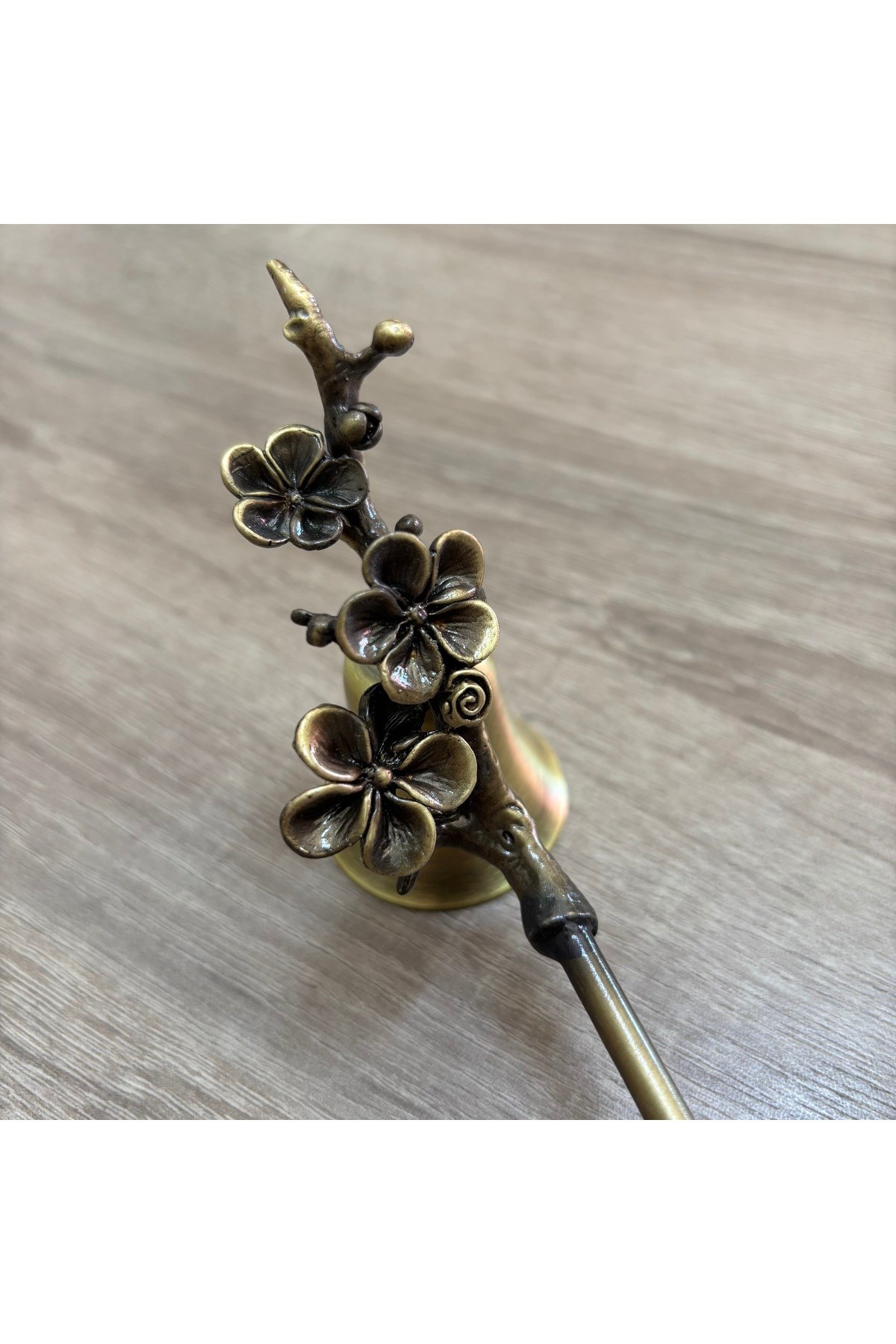 SAKURA DALI MUM SÖNDÜRÜCÜ-ANTİK BRONZ