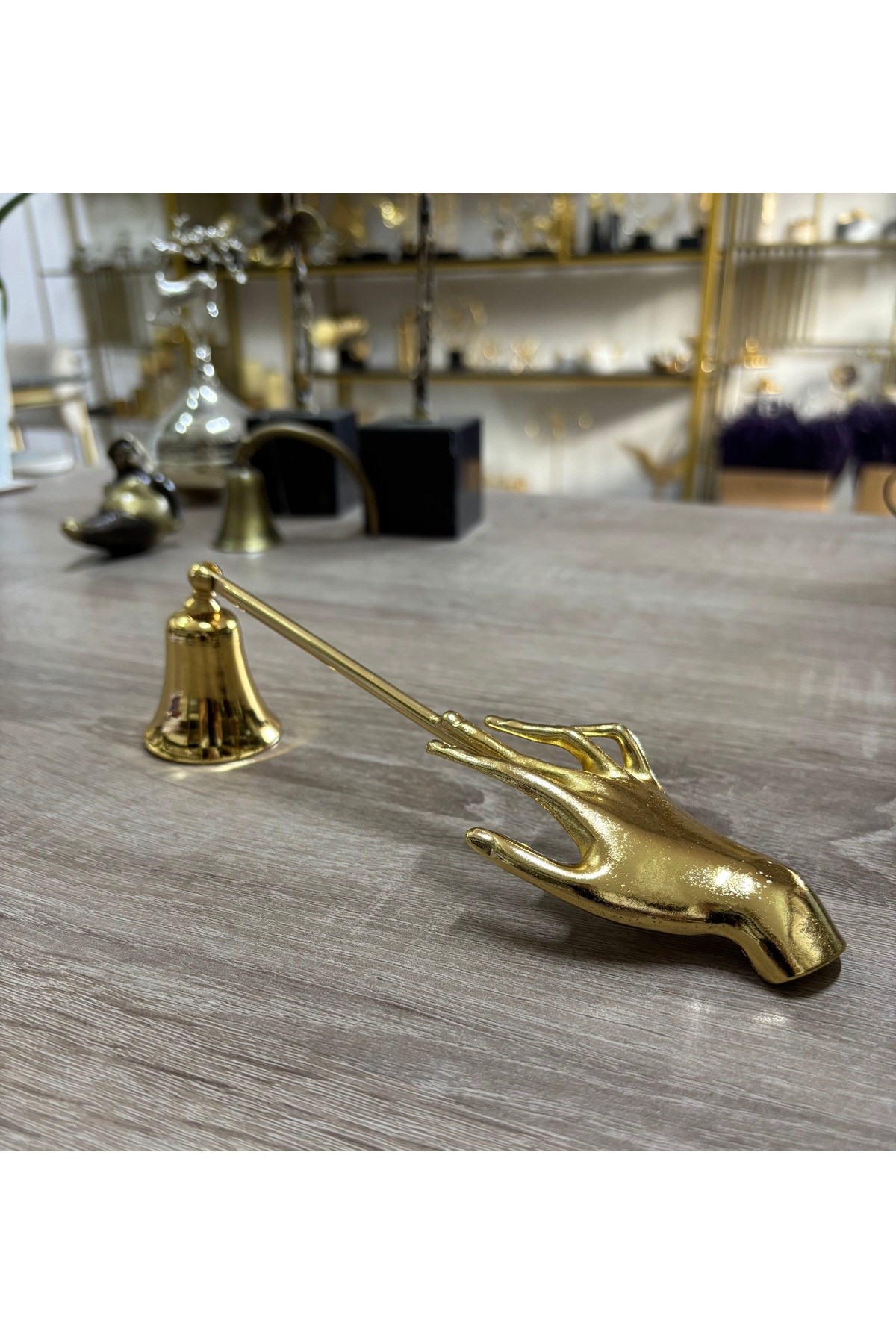 PİRİNÇ KAPLAMA ANNE ELİ METAL MUM SÖNDÜRÜCÜ-GOLD