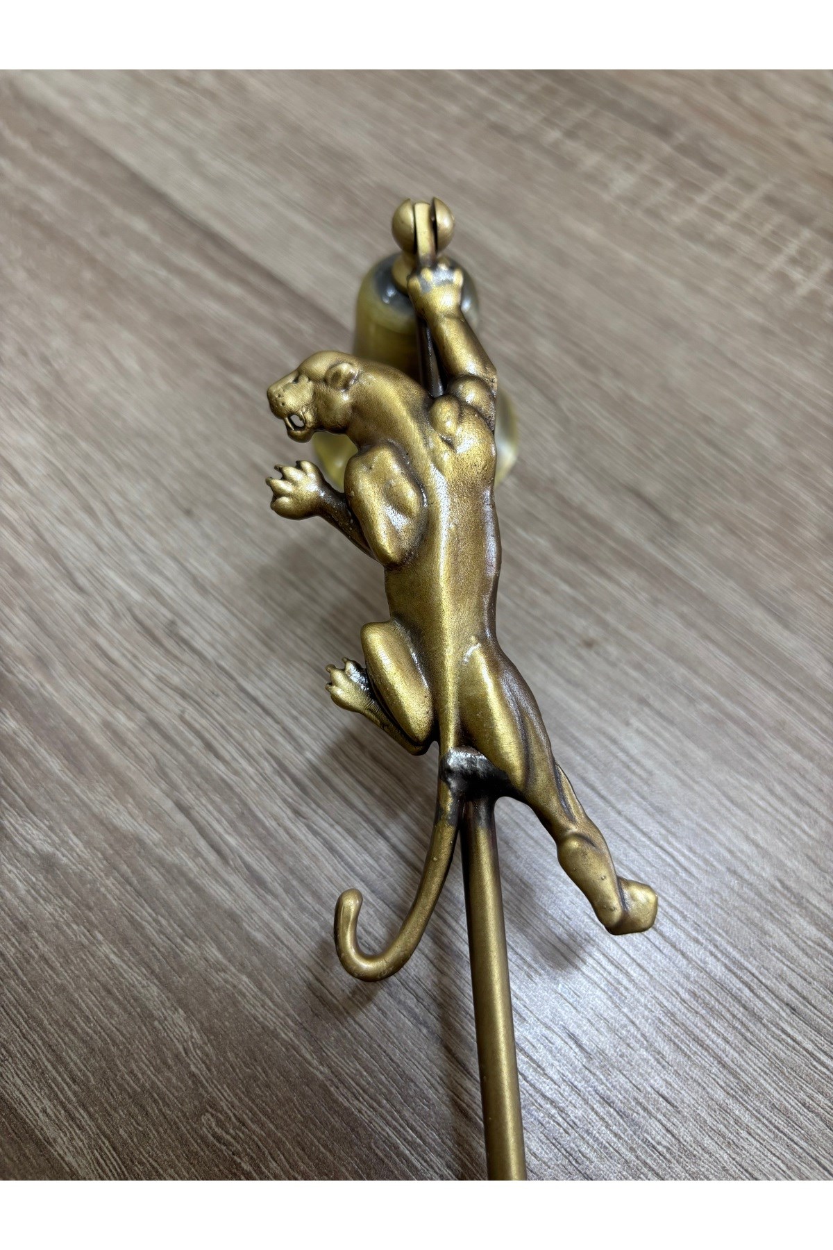 PİRİNÇ KAPLAMA PANTERLİ METAL MUM SÖNDÜRÜCÜ-BRONZ ANTİK