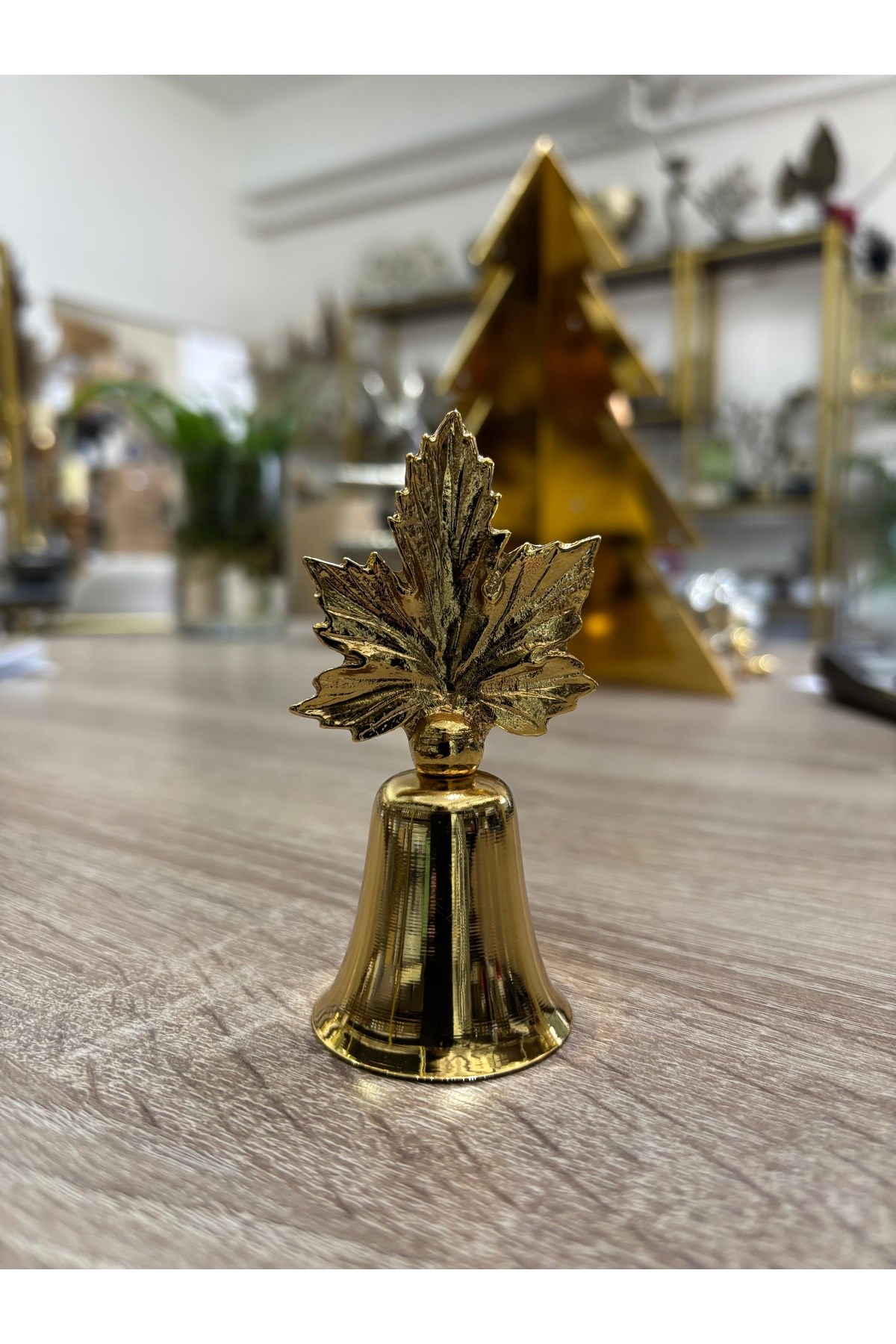 Asma Yapraklı Metal Çan Mum Söndürücü-Gold