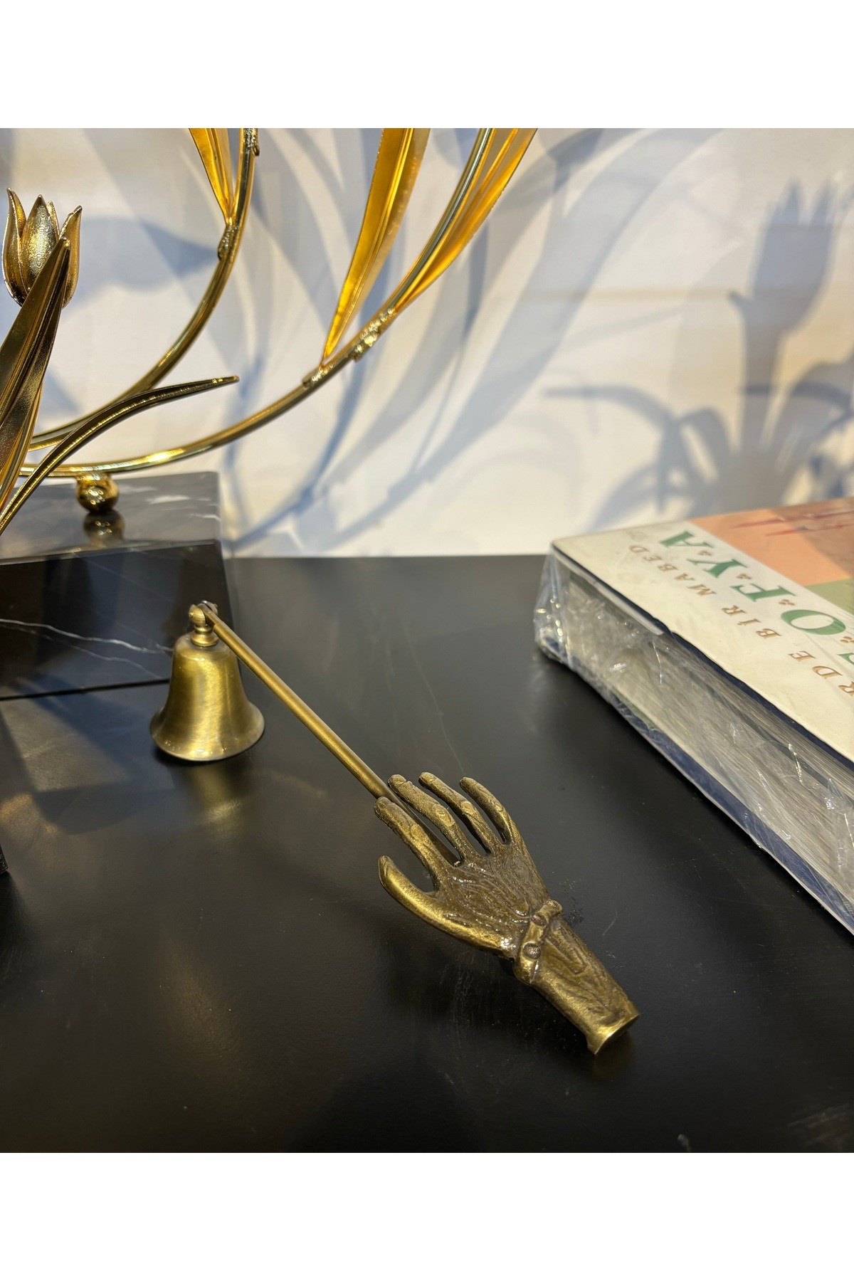 ELDE ÇUBUKLU MUM SÖNDÜRÜCÜ-ANTİK (ESKİTME BRONZ)