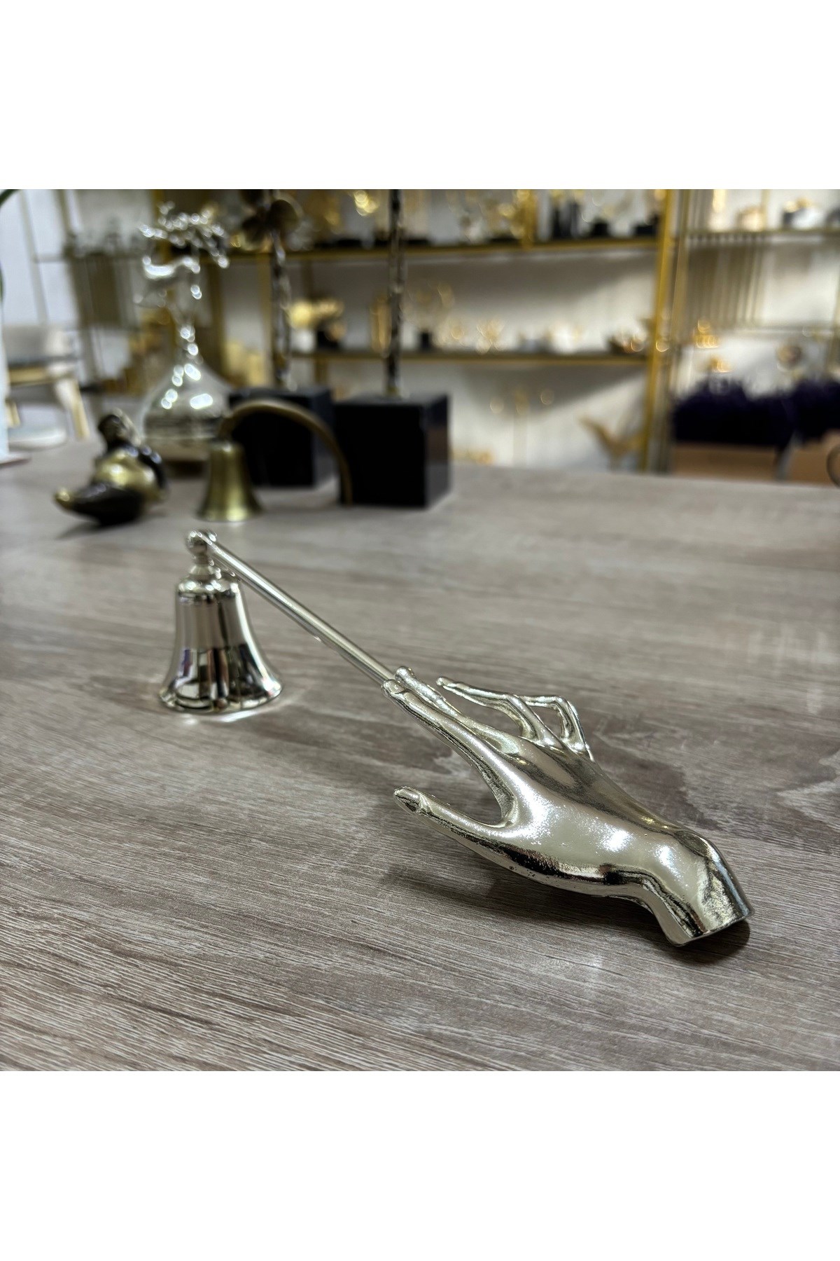 PİRİNÇ KAPLAMA ANNE ELİ METAL MUM SÖNDÜRÜCÜ-GÜMÜŞ