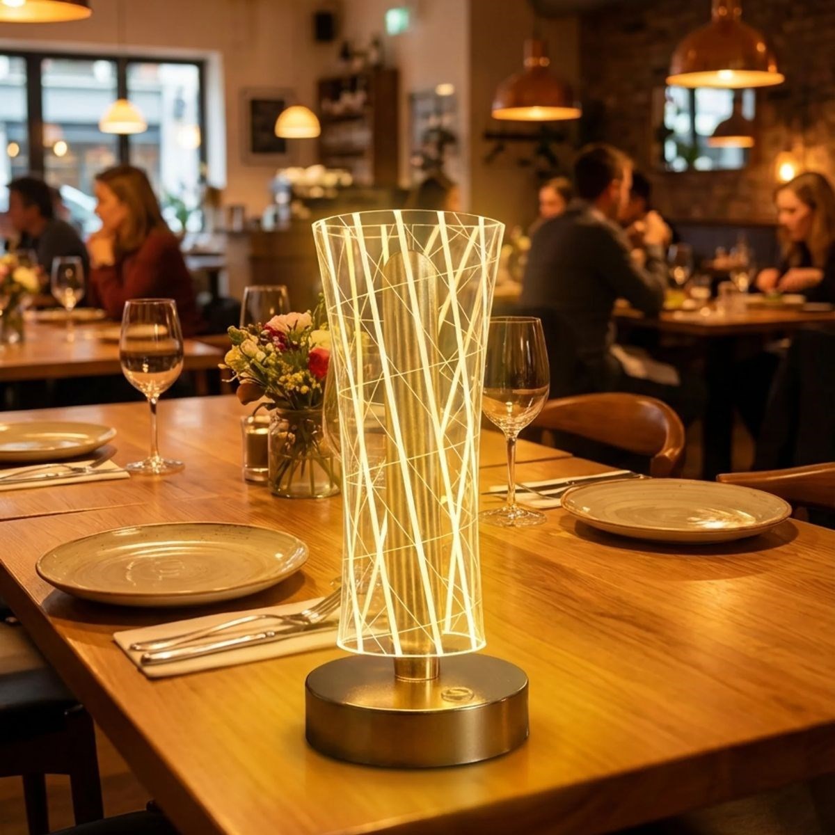 Silindirik Kristal Çizgi Model LED Masa Lambası – Gold Tabanlı, Dokunmatik, 3 Renk Işık Modlu, Şarjlı Modern Dekoratif Gece Lambası — Veyo — görsel 3
