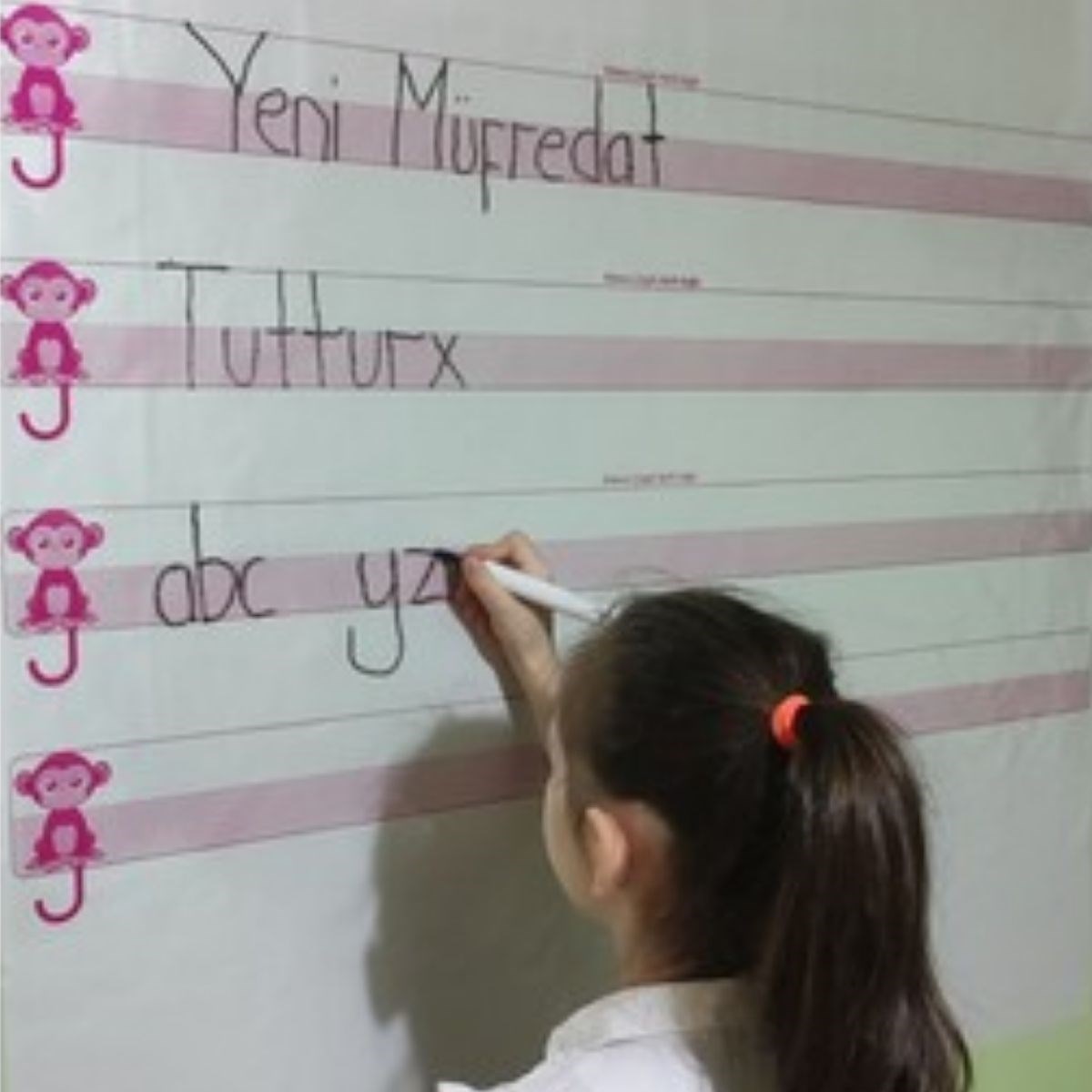 Kılavuz Çizgili Akıllı Kağıt Yazı Tahtası Duvarda İz Bırakmaz Statik Yeni Müfredata Uygun 100x56cm — Veyo — görsel 5