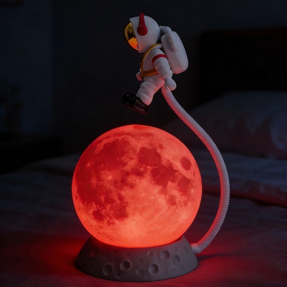 3D Ay Üzerinde Astronot LED Gece Lambası – Dokunmatik 10 Renk Değiştiren Dekoratif Çocuk Odası Masaüstü Ay Lambası — Veyo — görsel 2
