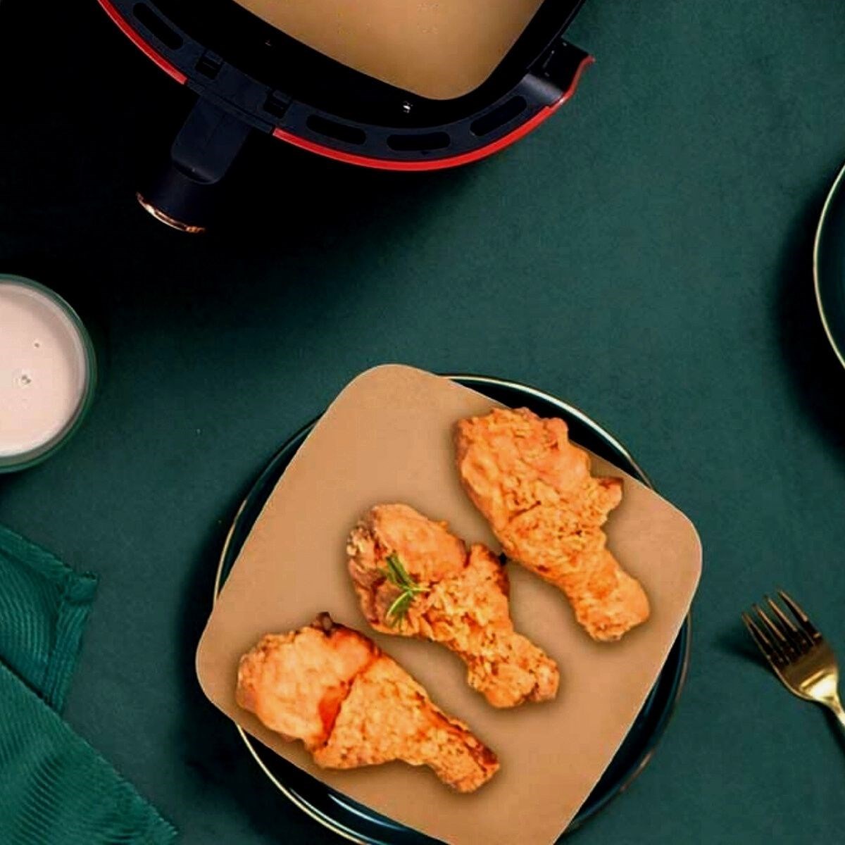 50 Adet Air Fryer Pişirme Kağıdı Tek Kullanımlık Yağ Su Geçirmez Yapışmaz Deliksiz Düz Kare Model — Veyo — görsel 8