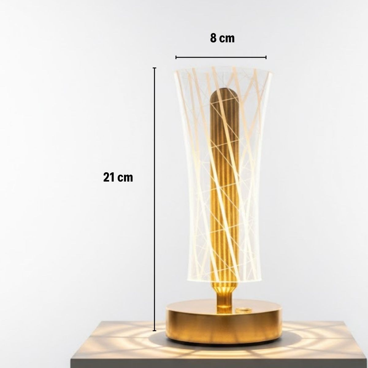 Silindirik Kristal Çizgi Model LED Masa Lambası – Gold Tabanlı, Dokunmatik, 3 Renk Işık Modlu, Şarjlı Modern Dekoratif Gece Lambası — Veyo — görsel 5
