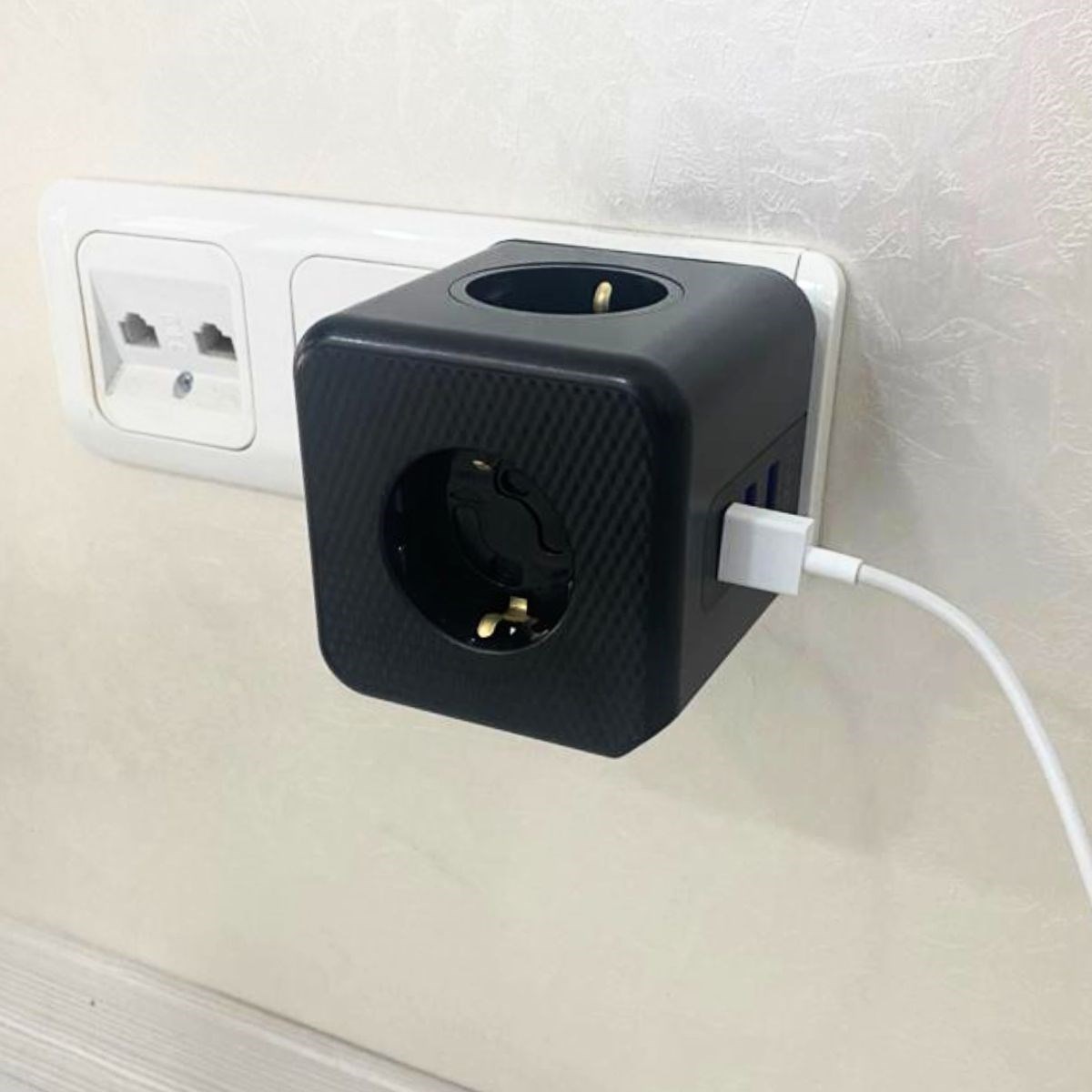 Isıya Dayanıklı Termal Akım Korumalı ve Çocuk Korumalı 3 Priz Girişli 3 USB Girişli Küp Priz — Veyo — görsel 4